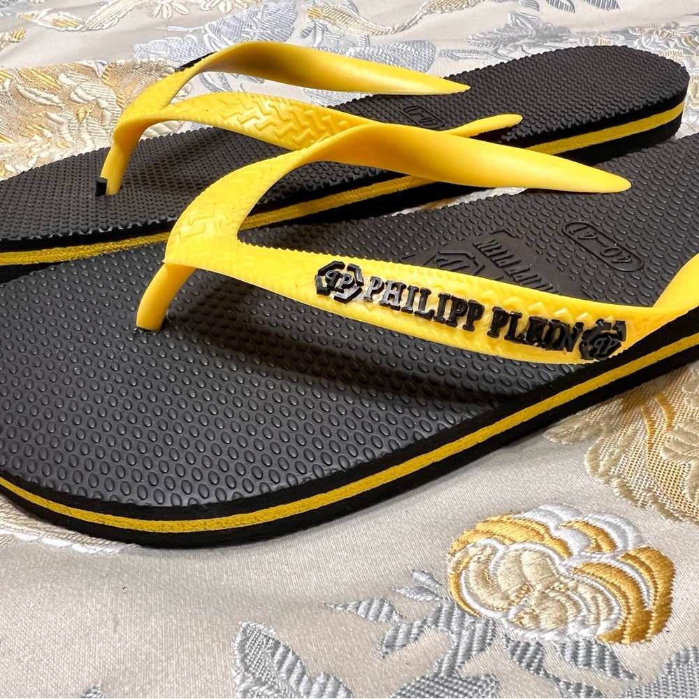 Philipp Plein Flip Flops in Bright Yellow
